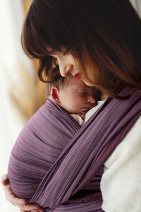 Soft baby sling for beginners – Bamboo Rubellite - size 6
