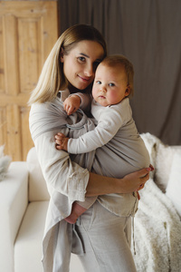 Beige Moonstone M – a timeless ring sling in a beige shade