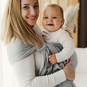 Gray Moonstone L – a ring sling for parents who value simplicity