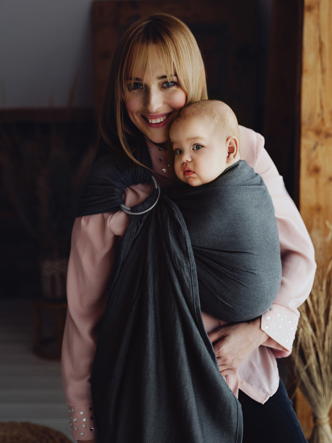Graphite ring sling Slate Moonstone M – a practical solution for parents