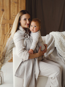 Beige Moonstone M – a timeless ring sling in a beige shade