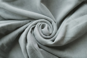 Gray Moonstone L – a ring sling for parents who value simplicity