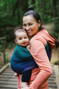 Bamboo Misty Zircon L – colour and softness for everyday babywearing