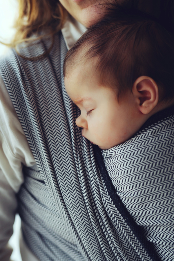 Baby Sling Zen Path size 7 – Black & White Woven Wrap with Recycled Cotton